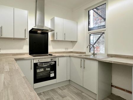 2 bedroom terraced house to rent - Photo 4