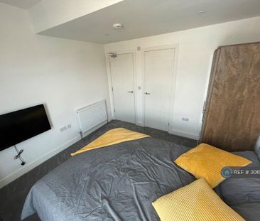 1 bedroom in a house share to rent - Photo 6