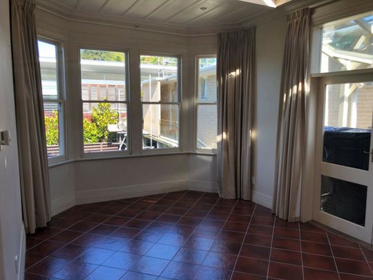 Cute and comfortable in Maori Hill - Available 13/10/2025 - Photo 1
