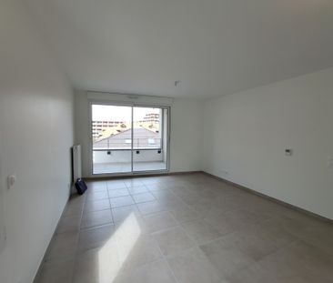Location Appartement 3 pièces 61m² THONON LES BAINS 74200 - Photo 2