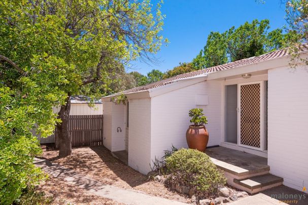 Family Home on a Quiet Cul-de-Sac - Photo 1