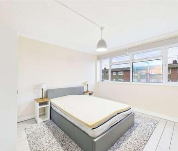 Yorktown Road, Sandhurst, Berkshire, GU47 - Photo 3