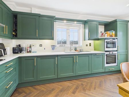 3 bedroom apartment to rent - Photo 2