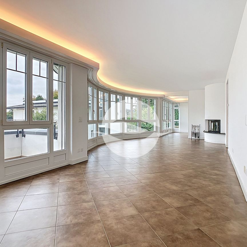 Attique avec terrasse privative sur le toit - Photo 1