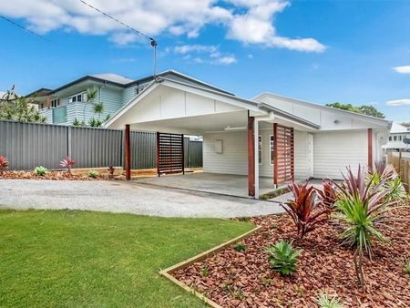 39 Shepherd Street, Wynnum, QLD 4178 - Photo 2