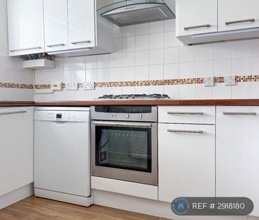 2 bedroom semi-detached house to rent - Photo 4