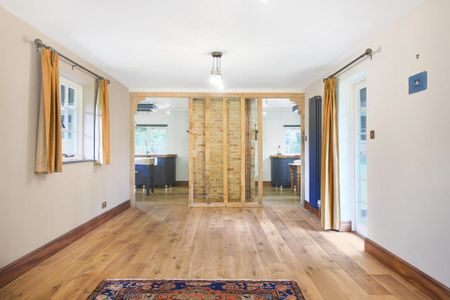 4 bedroom detached bungalow to rent - Photo 2