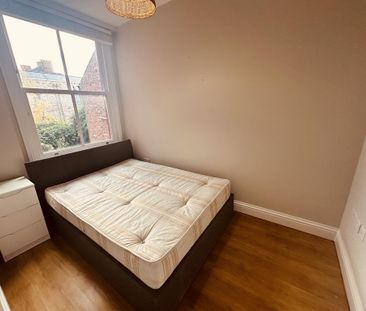 2 bedroom flat to rent - Photo 6