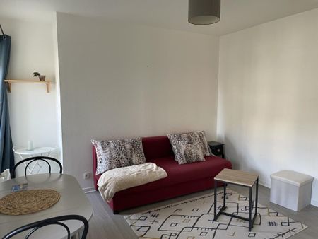 VANNES – Centre-ville – studio meublé - Photo 2