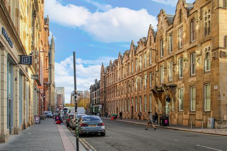 1 Bed Flat, Ingram Street, G1 - Photo 5