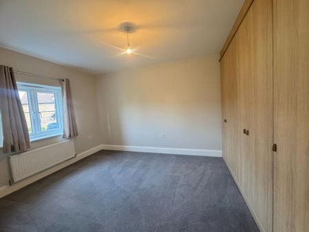 2 bedroom semi-detached house to rent - Photo 2