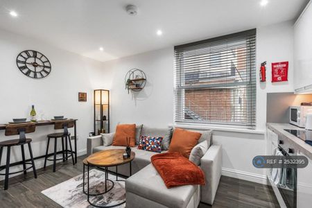 1 bedroom flat to rent - Photo 4