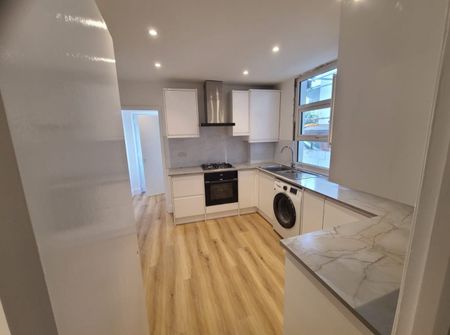 1 Bed Flat, Alpine Road, BN3 - Photo 3