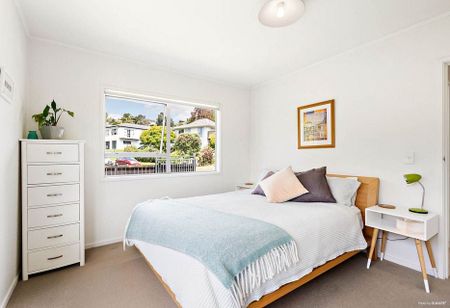 3 bedroom house in Torbay for rent. - Photo 2