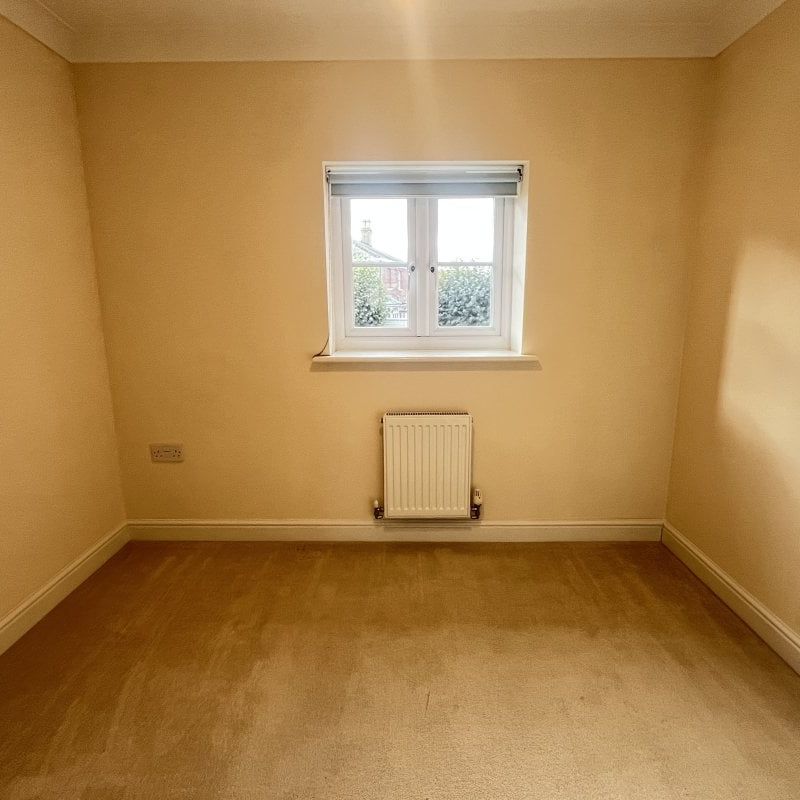 White Street - Photo 1