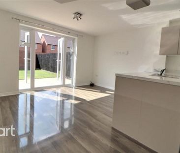 2 bedroom semi-detached house to rent - Photo 2