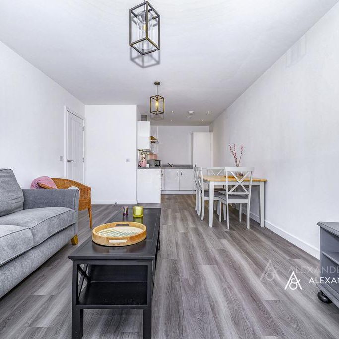 1 bedroom flat to rent - Photo 1