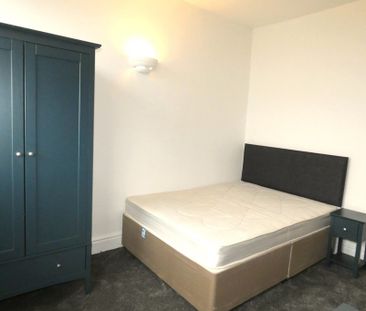 West Cliff, Preston - Photo 3