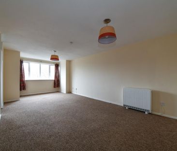 Ingram Crescent East - Photo 2