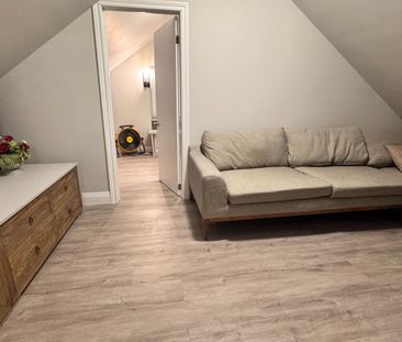 For Lease - 5745 Stanley Avenue Unit# Side upper, Niagara Falls, On... - Photo 2