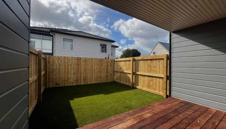 Near new 2 bedroom 2.5 bathroom on Divich - Photo 3