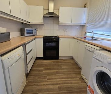 3 bedroom maisonette to rent - Photo 4