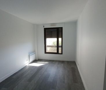location Appartement T3 DE 76.6m² À LE KREMLIN BICETRE - Photo 2