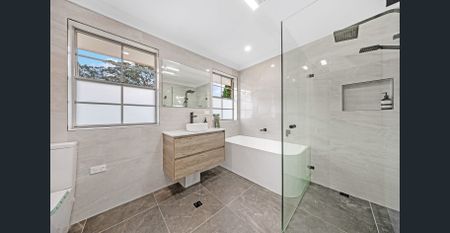 Enjoy this fully renovated Wahroonga home in tranquil location - Photo 3