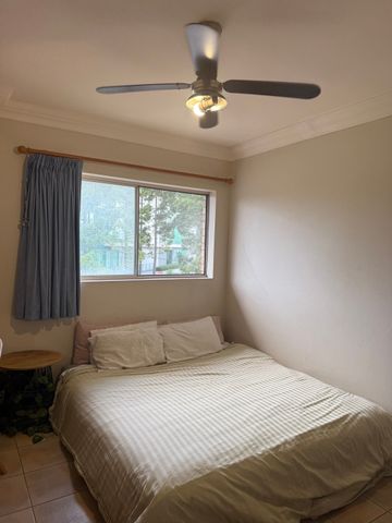 Broadbeach Waters - Photo 3