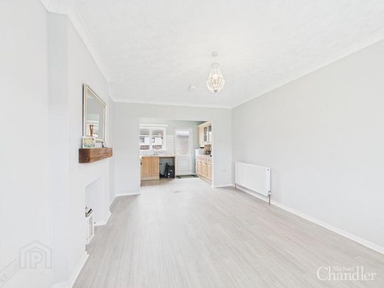 26 Kirkistown Avenue, Belfast, BT8 7FG - Photo 1