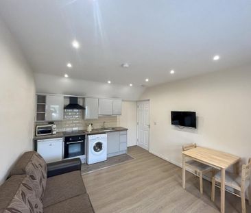 House to rent - Photo 5