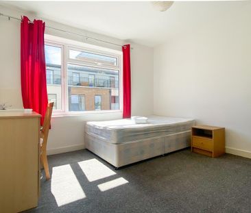 6 bedroom house to rent - Photo 4