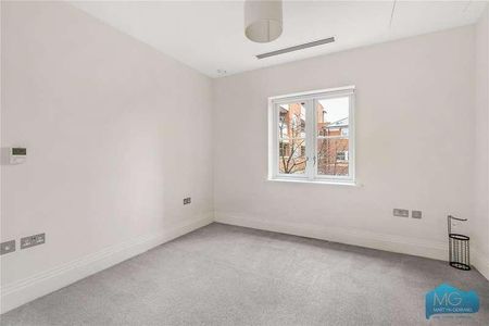 High Road, North Finchley, London, N12 - Photo 5