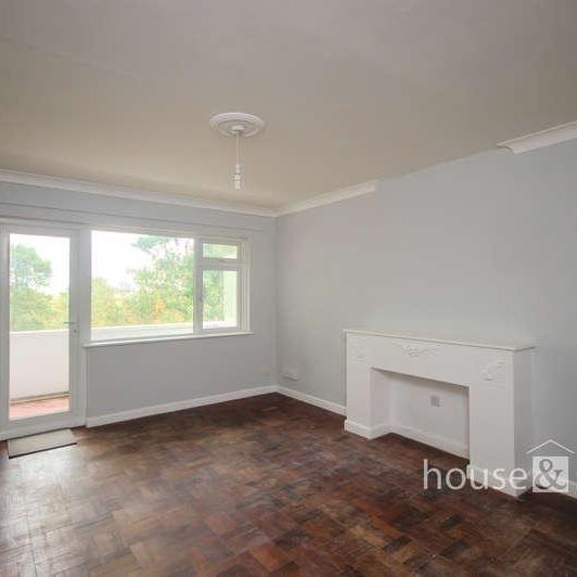 Redhill Drive, Bournemouth, BH10 - Photo 1