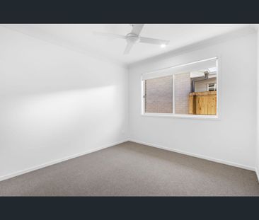52 Perignon Cct, Beachmere, Qld 4510 - Photo 4