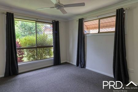 Beautiful 3 Bedroom Goonellabah Home - Photo 3