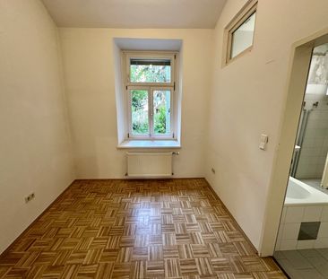Charmante 2,5-Zimmer-Altbauwohnung mit separater Küche unmittelbar ... - Photo 1