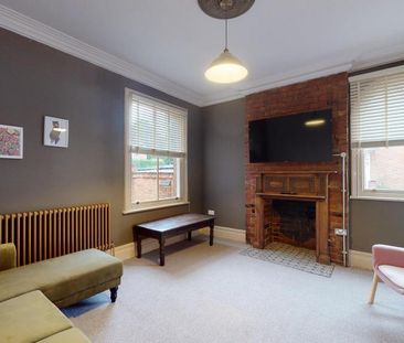 6 bedroom house to rent - Photo 1
