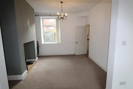 2 bedroom terraced house to rent - Photo 3