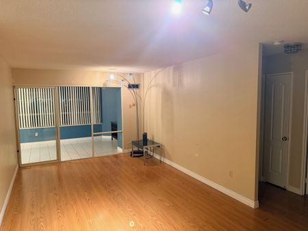 For Lease - 7 Townsgate Drive Unit# 1810, Vaughan, Ontario - Photo 2