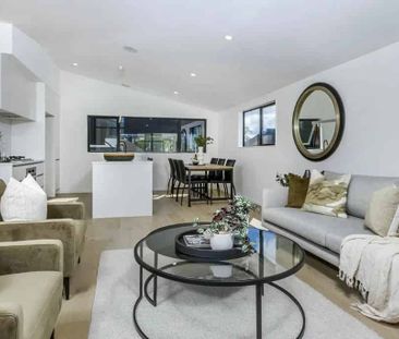 Charming Family Home in Double Westlake Zone - Photo 4