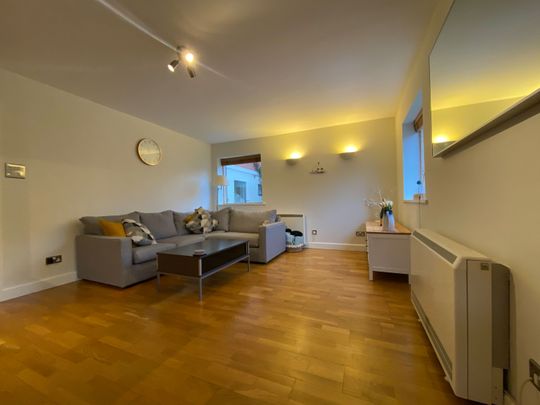 Henke Court, Atlantic Wharf, Cardiff Bay - Photo 1