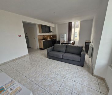 Location Appartement 2 pièces 47m² - Photo 3