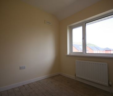 235 Joanmount Gardens, Belfast, BT14 6PA - Photo 2