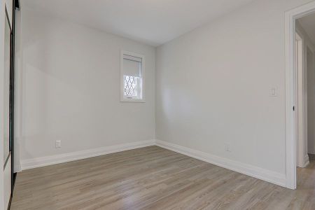 For Lease - 2520 Bloor Street Unit# 18, Toronto, Ontario - Photo 5