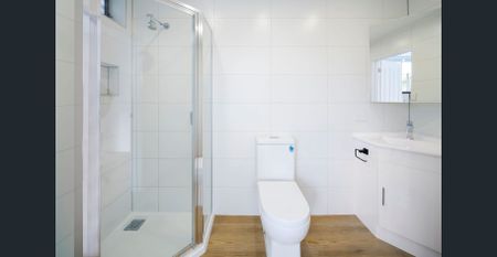 1960s Scale, Contemporary Style - Photo 5