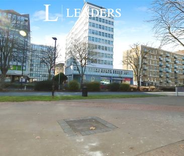 2 bedroom apartment to rent Victoria Avenue, Southend-on-Sea, Essex... - Photo 5