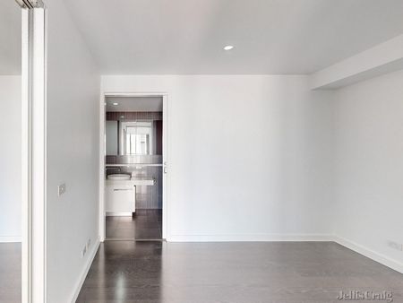 1013/338 Kings Way, South Melbourne - Photo 2