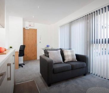 1 Bed Flat, Bracken House, M1 - Photo 2