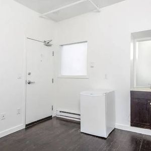 1 - Bedroom Single Room Occupancy for Rent - Photo 2